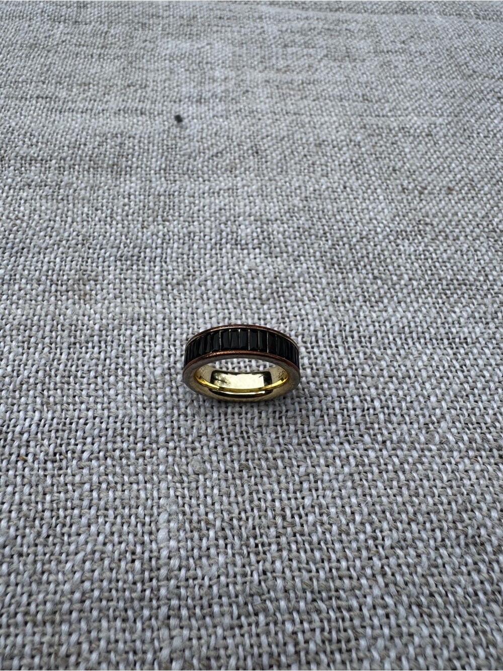 Kendra Scott Gold Ring with Black gem Inlay - Picture 4 of 7